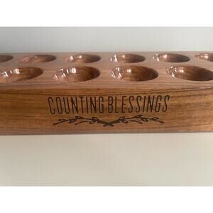 Thirty-One Thirty One Keepsake Egg Holder *Natural Wood* - Count Your Blessings